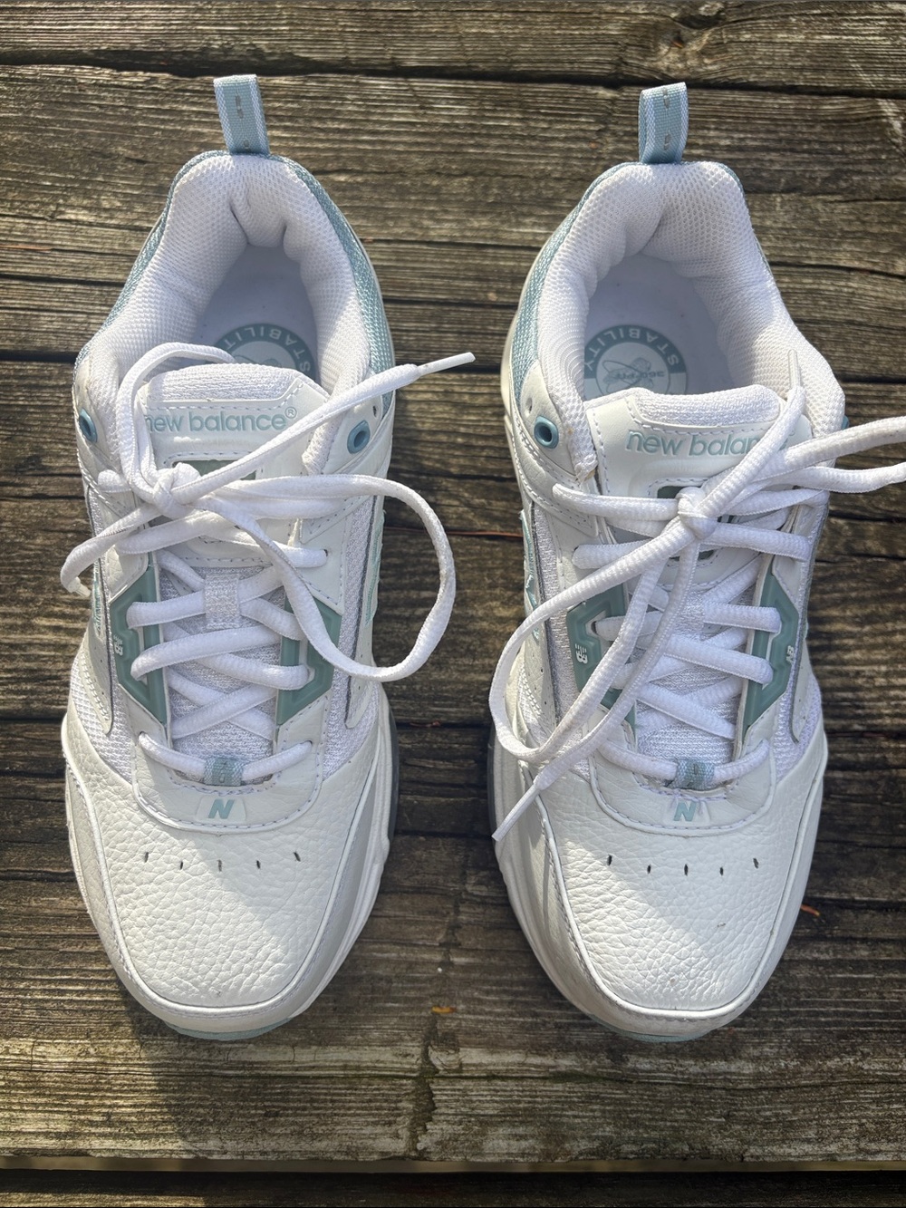 New Balance 855 White & Light Teal Women's Sneakers. Roll-bar, Lighting Dry